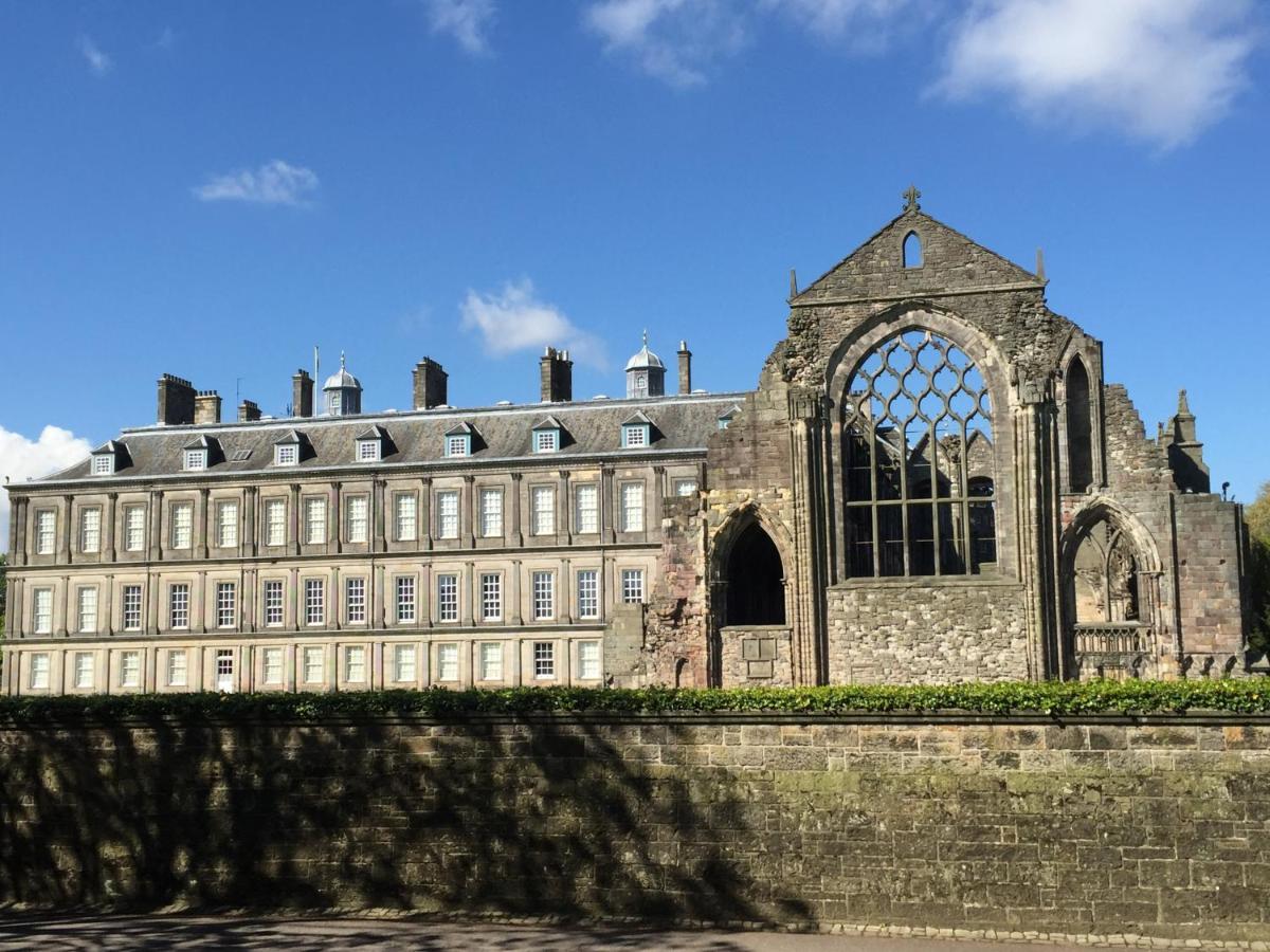 Next Door To Holyrood Palace And Arthur'S Seat Edimburgo Exterior foto